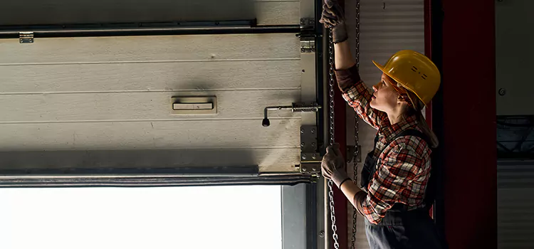 Addressing Common Garage Door Stoppage Issues in New Haven, CT